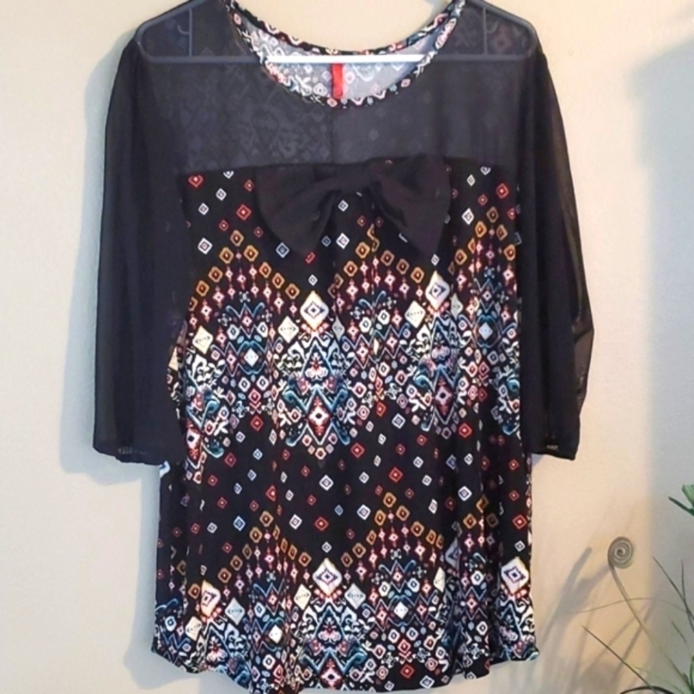 Darling blouse, sheer arms, cute bow size XXL